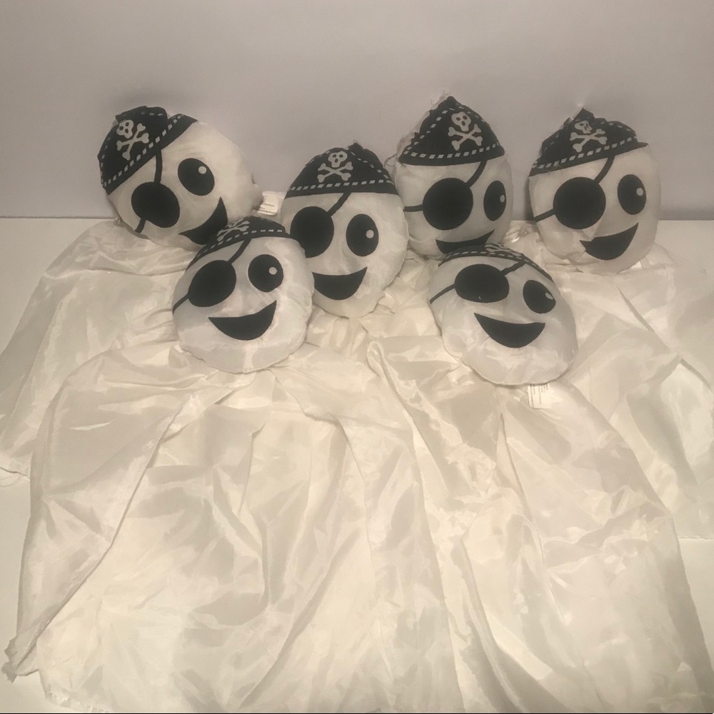 $ALE!!! 11 Assorted Hanging Ghost